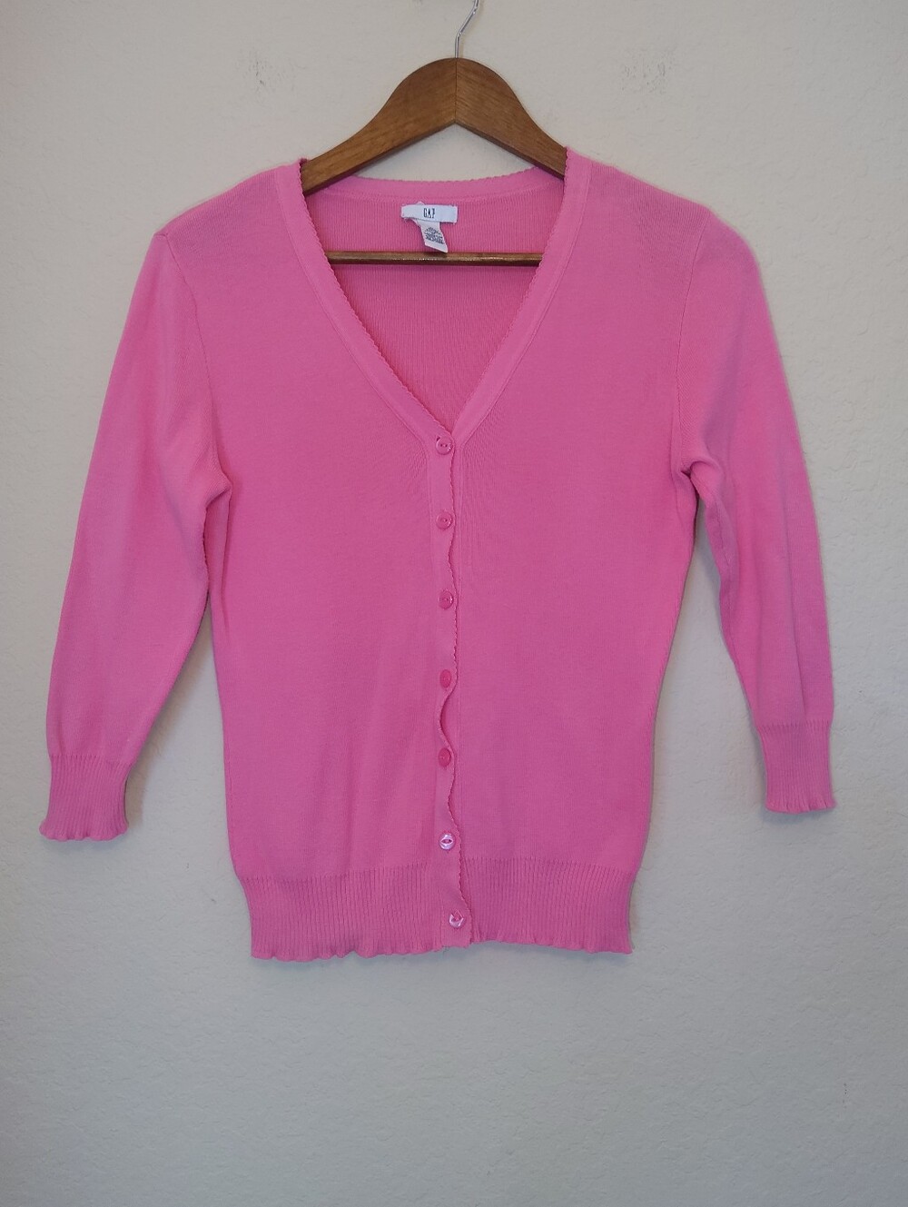Gap Button Down Cardigan Sweater Womens Size Medium Hot Pink Barbiecore Preppy